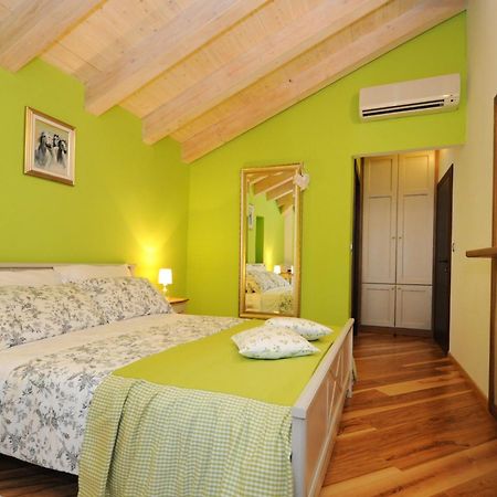 Bed & Breakfast Korta Gira Buici  Δωμάτιο φωτογραφία