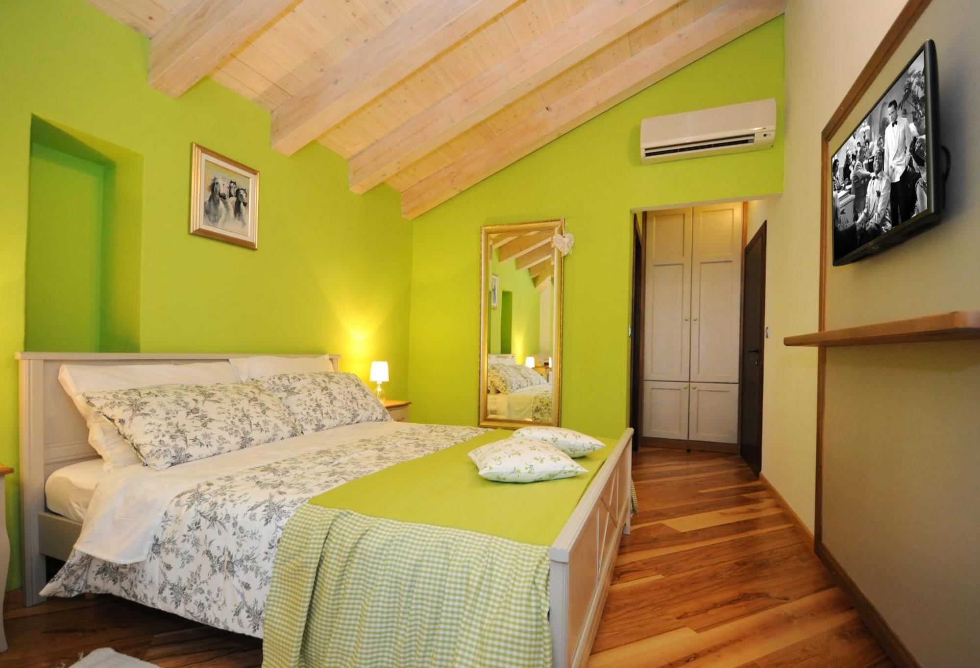 Bed & Breakfast Korta Gira Buici  Δωμάτιο φωτογραφία